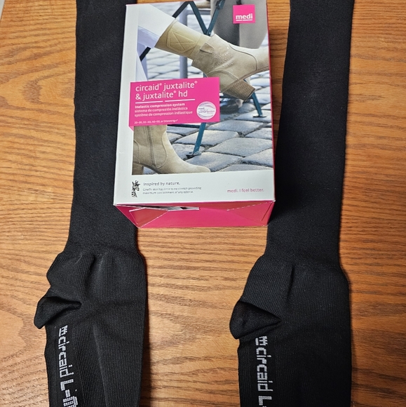 Circaid Compression UnderSocks - Picture 1 of 4